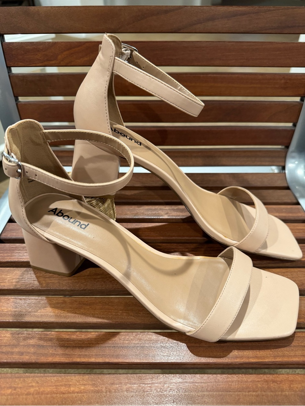 Abound Shoes NWOT Ankle-Strap Block Heel Sandals Womens size 12  beige nude